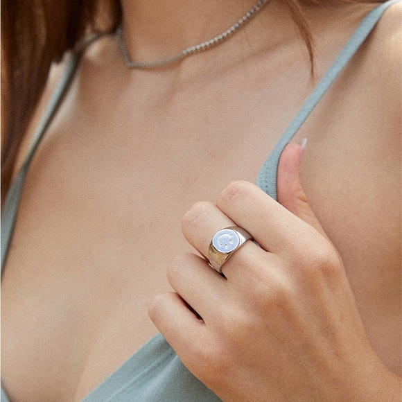 Smiley Statement Silver John Galt/Brandy Melville Ring - Picture 3 of 3
